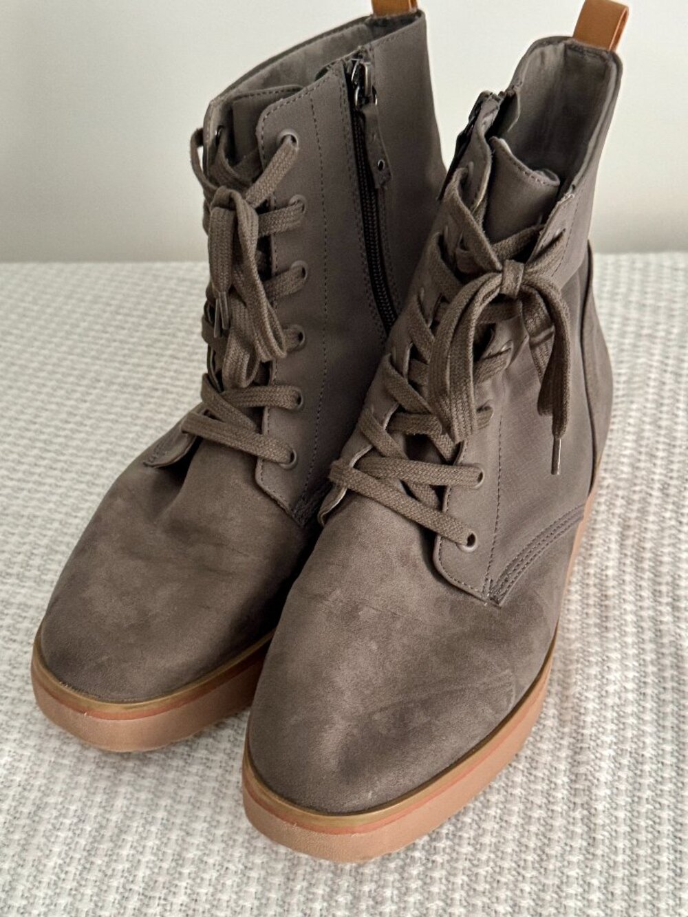 Dr. Scholl's Steel Gray Lace-Up Boots Women's Ankle Boots Size 8M